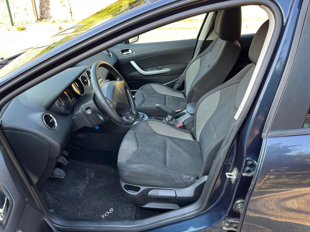 Peugeot 308 1.6 e-HDi 112CV S&S 5p. Access