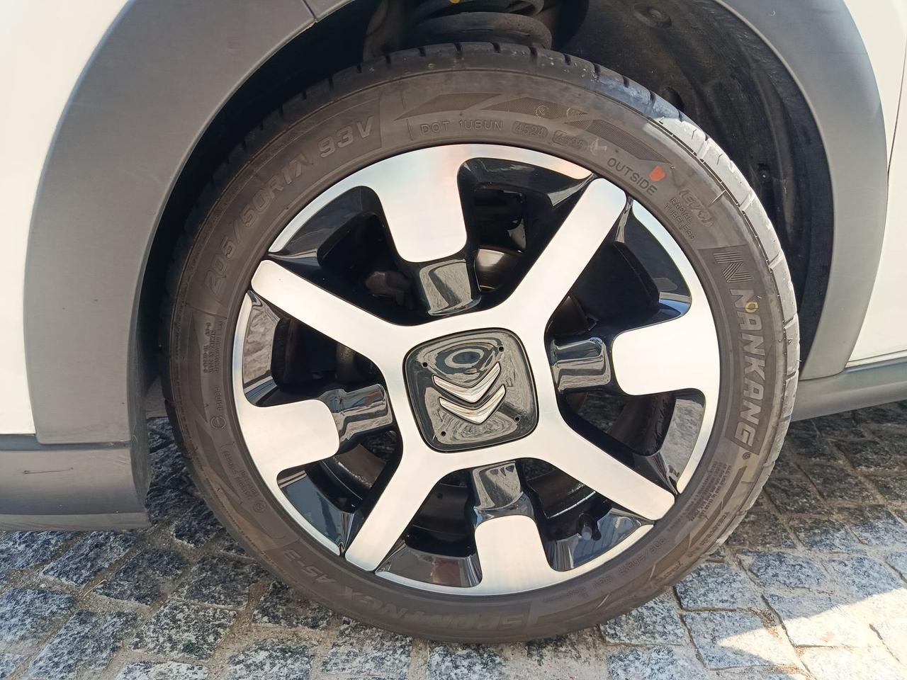 Citroen C3 Shine 1.6 Blue HDi 100 #11828