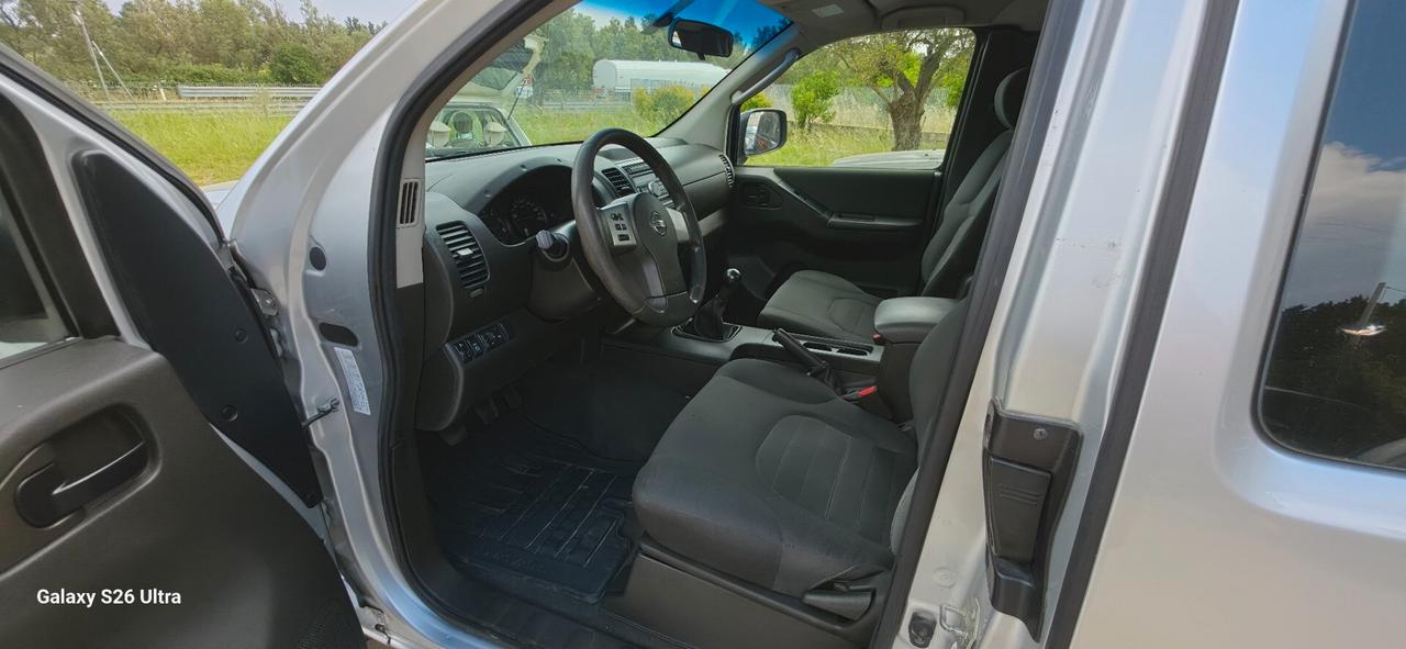 Nissan Navara 2.5 dCi King Cab LE