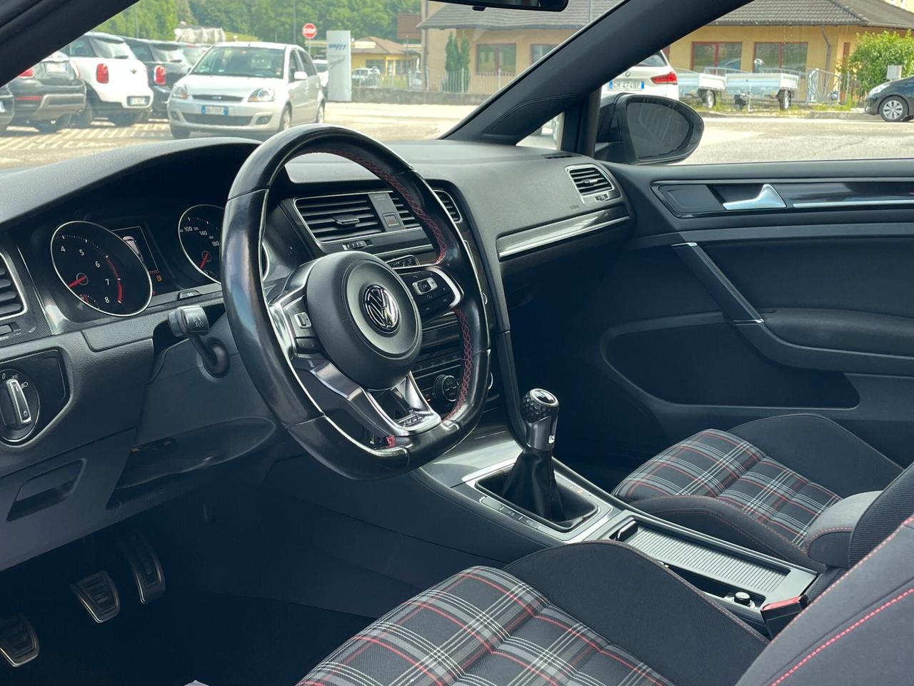 Volkswagen Golf GTI Performance 2.0 TSI 3p. "MANUALE"