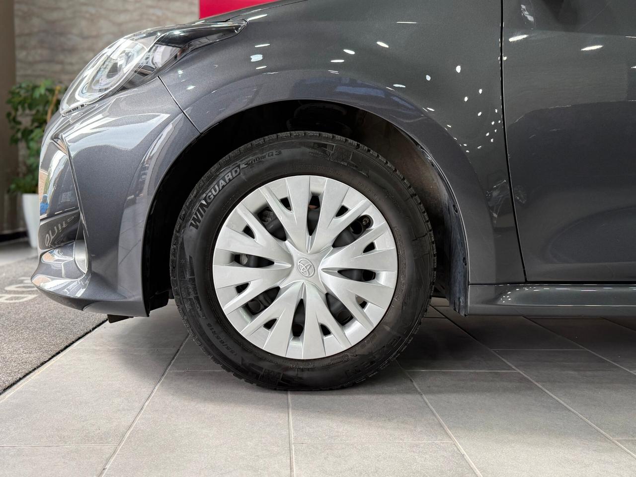 Toyota Yaris 1.5 Hybrid 5p. Business