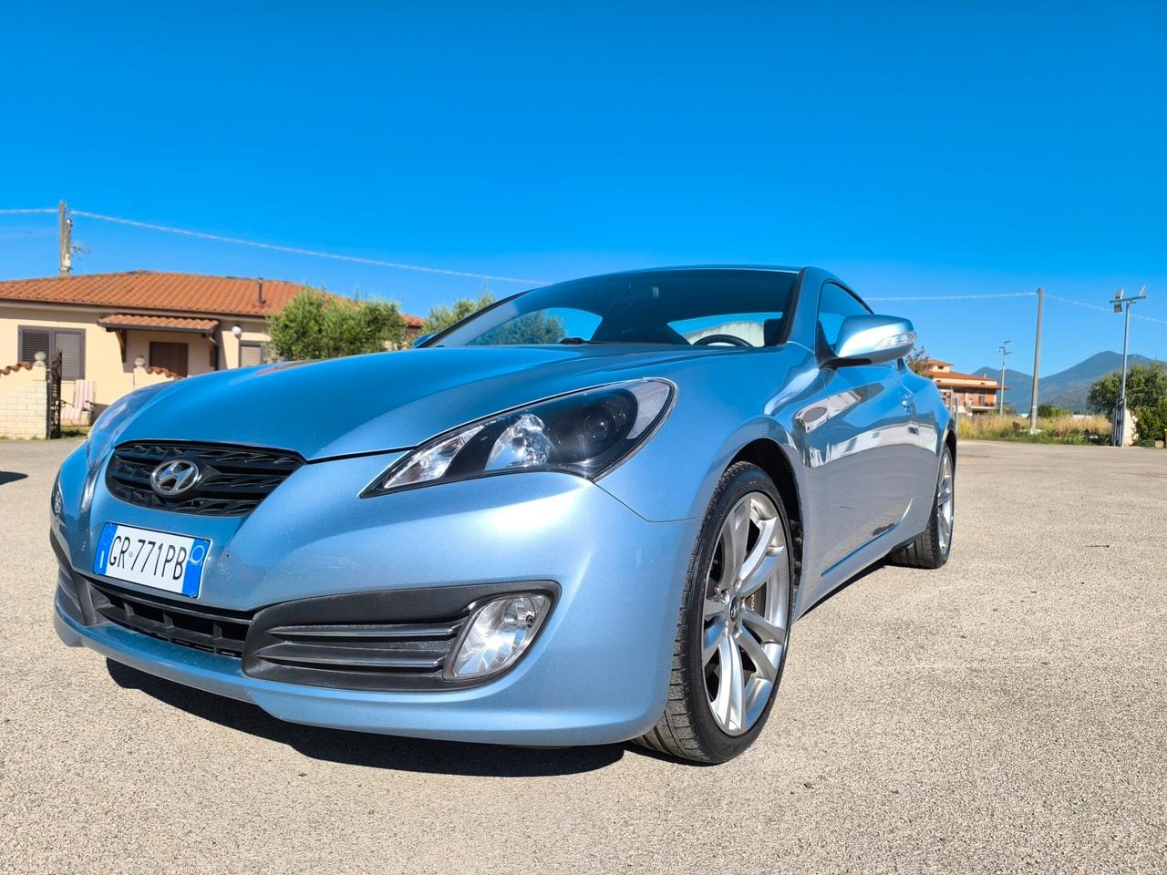 Hyundai Genesis Coupe 2.0 Turbo Sport