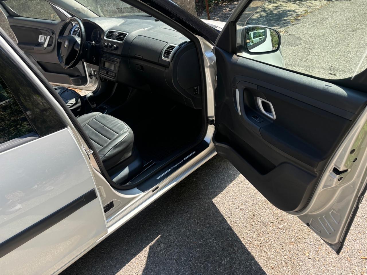 Skoda Roomster 1.4 TDI 80CV Sport