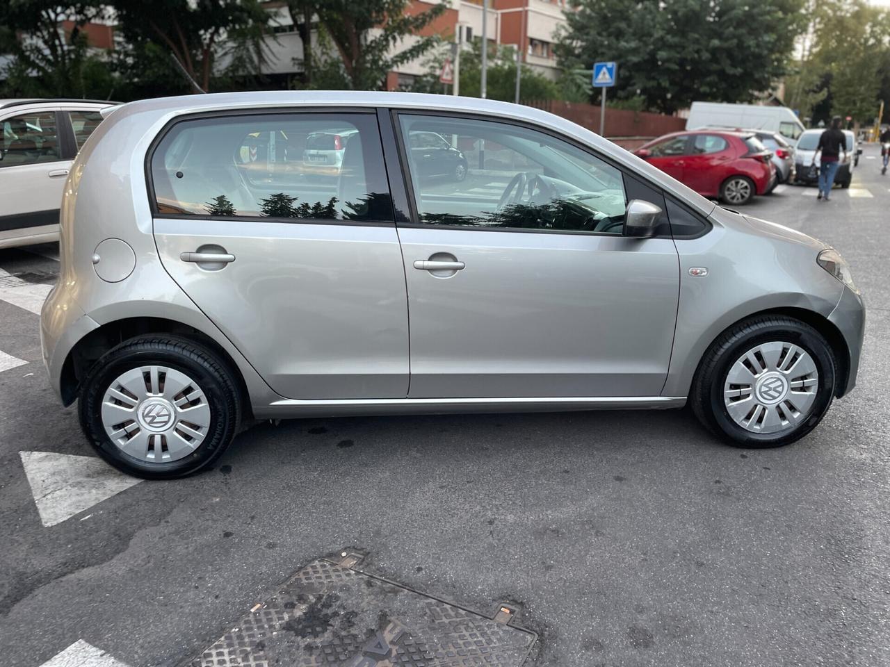 Volkswagen UP 1.0 68cv Benzina / Metano (10/2026)