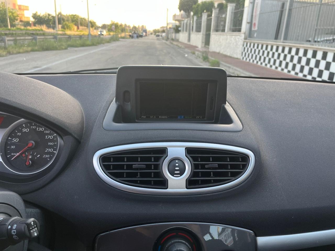Renault Clio 1.2 5 porte GPL Dynamique 2012