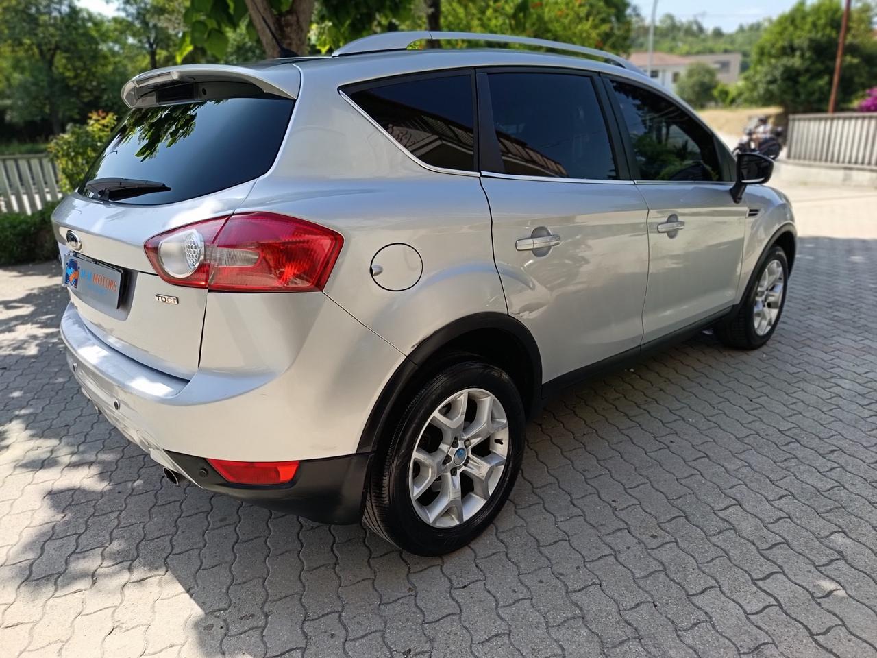 Ford Kuga 2.0 D TITANIUM