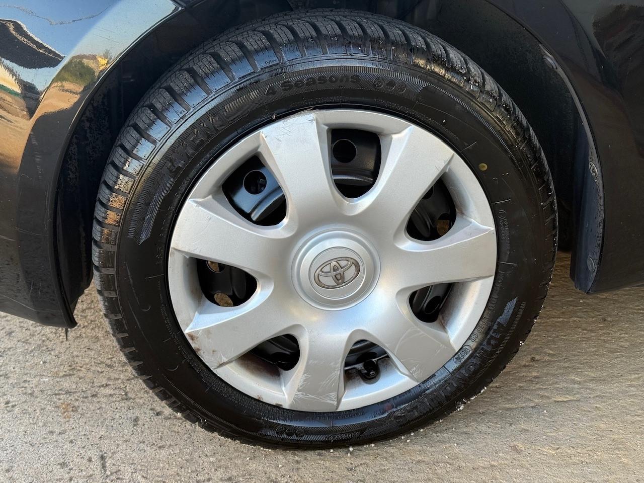 Toyota Yaris 1.0 5 porte Sol ok neopatentati