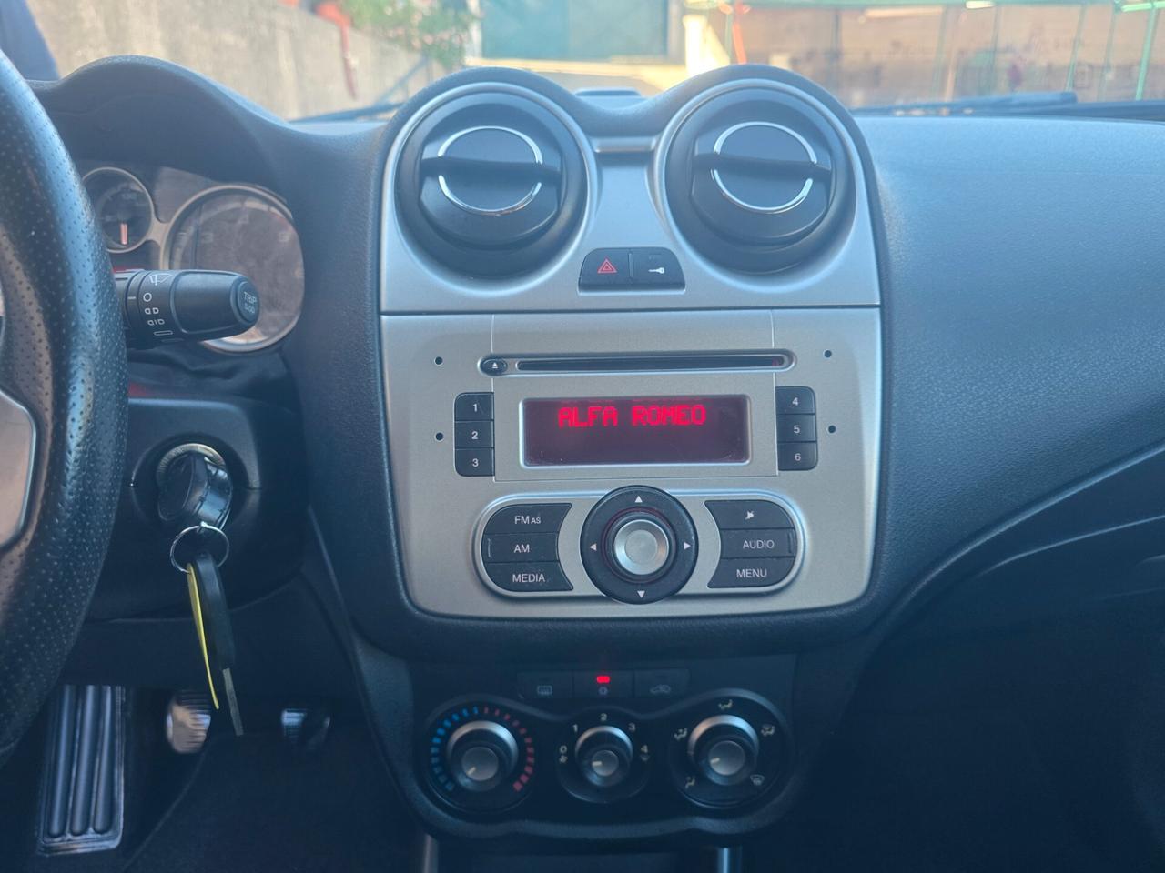 Alfa Romeo MiTo 1.3 JTDm full opt 2013