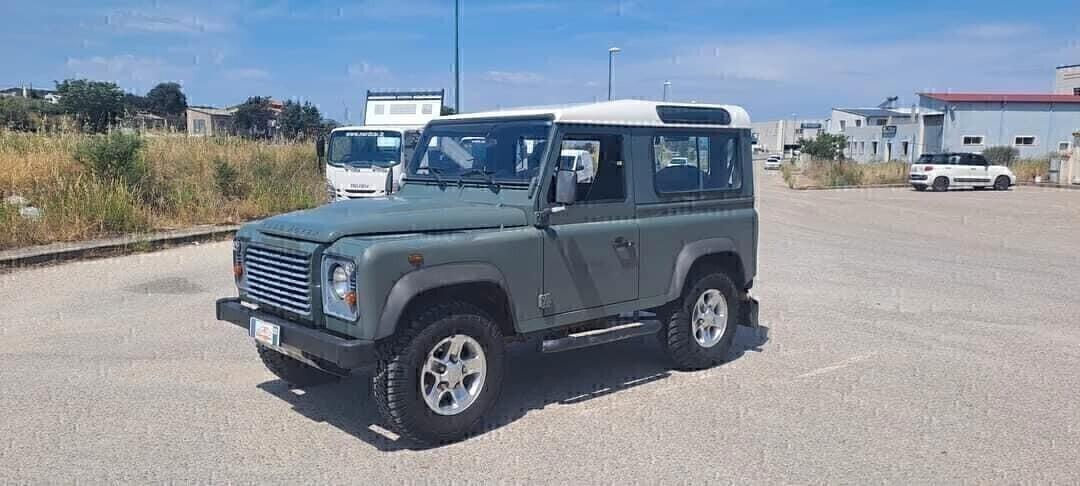 Land Rover Defender 90 2.4 TD4 Pick Up E