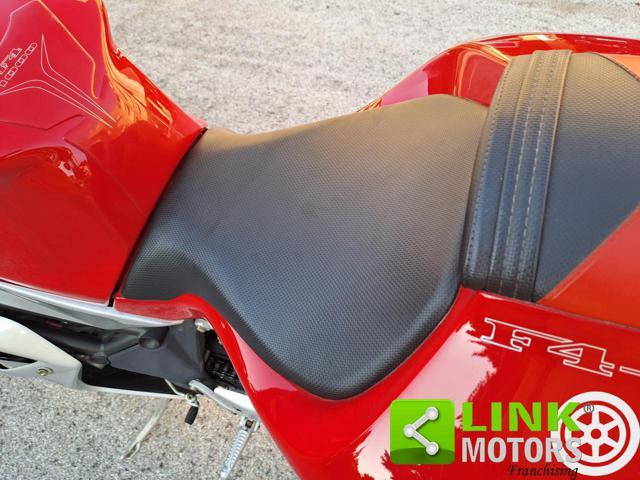 MV AGUSTA F4 1000 .