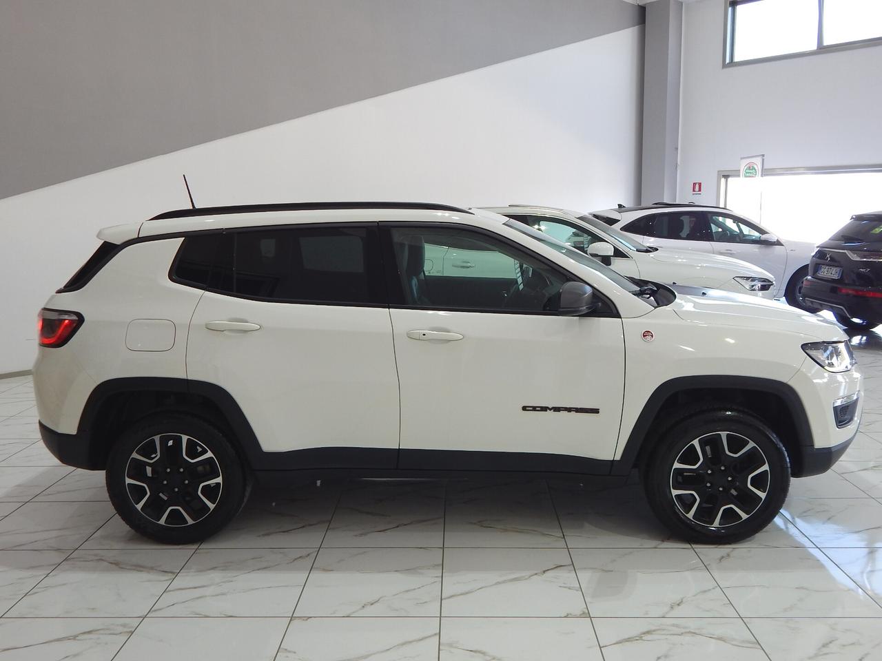 Jeep Compass 2.0 mjt Trailhawk 4WD 170cv Aut. TETTO-NAVI-PELLE