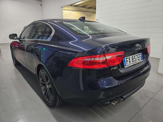 Jaguar XE XE 2.0d i4 Pure 180cv auto my19