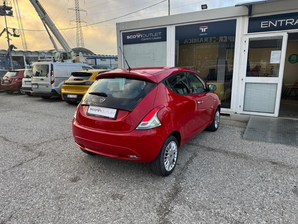 LANCIA Ypsilon 3ª serie - Ypsilon 1.2 69 CV 5 porte Silver