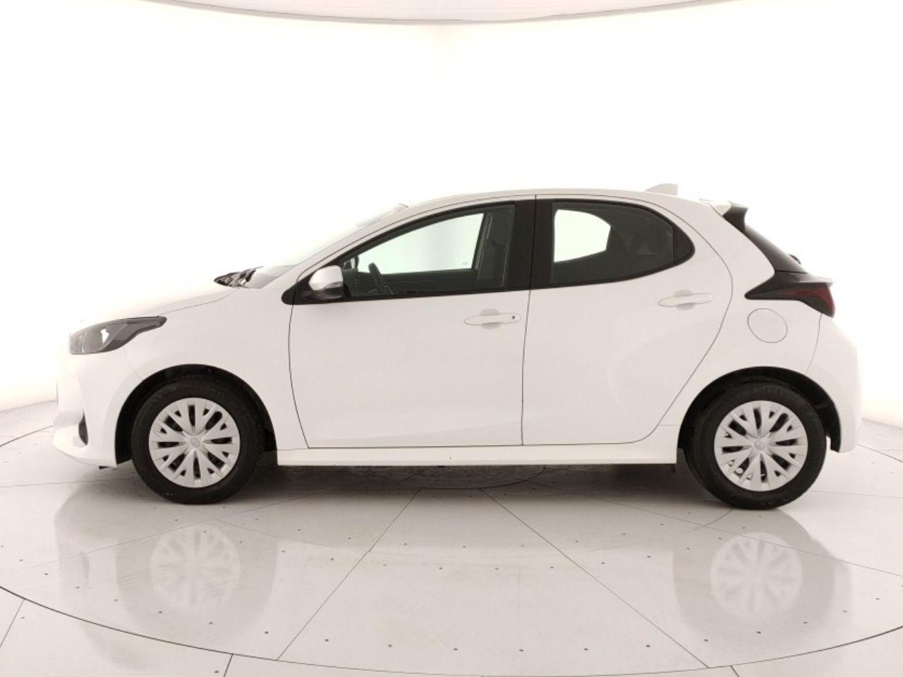 TOYOTA Yaris 1.0 Active