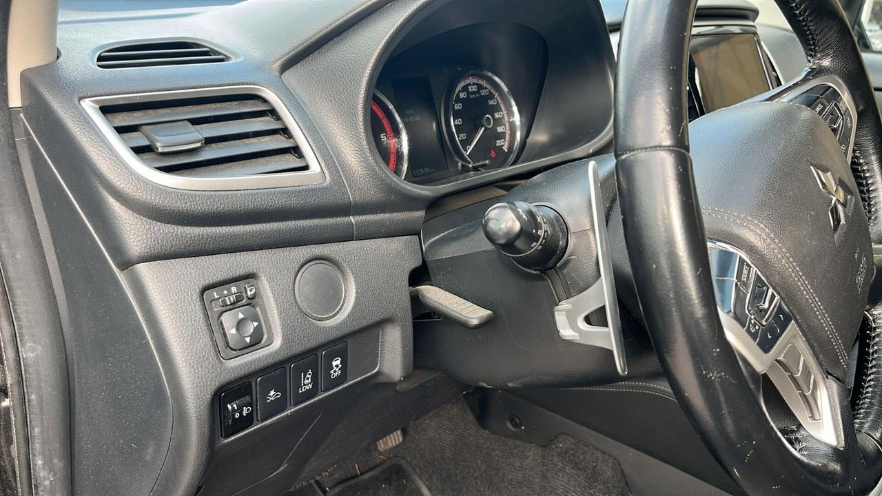 PROMO BLACK FRIDAY Mitsubishi L200 2.3 D Double Cab 4x4 Super Select Intense aut.