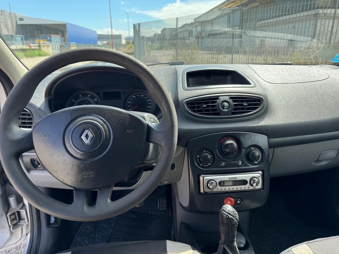 Renault Clio 1.2 16V 3 porte Luxe