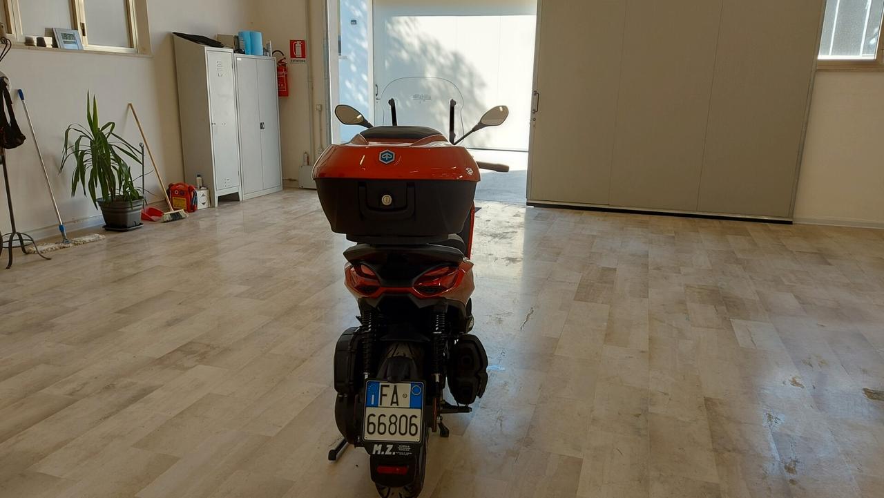 Piaggio Beverly 400 S