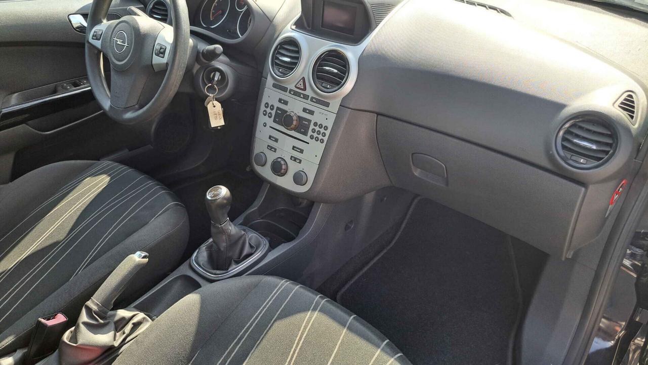 Opel Corsa 1.2 Benzina 80Cv Sport