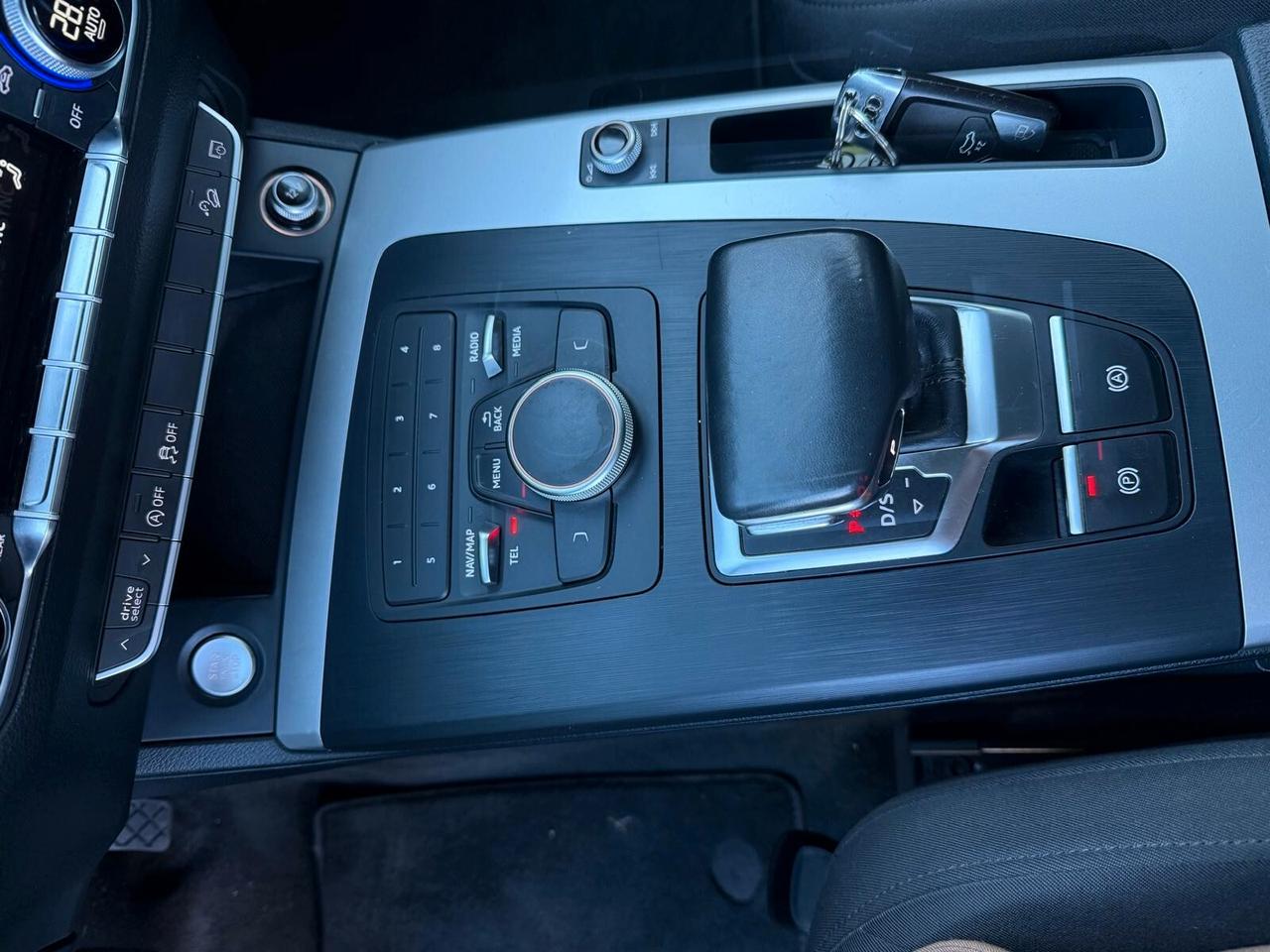 Audi Q5 2.0 TDI quattro S tronic Business