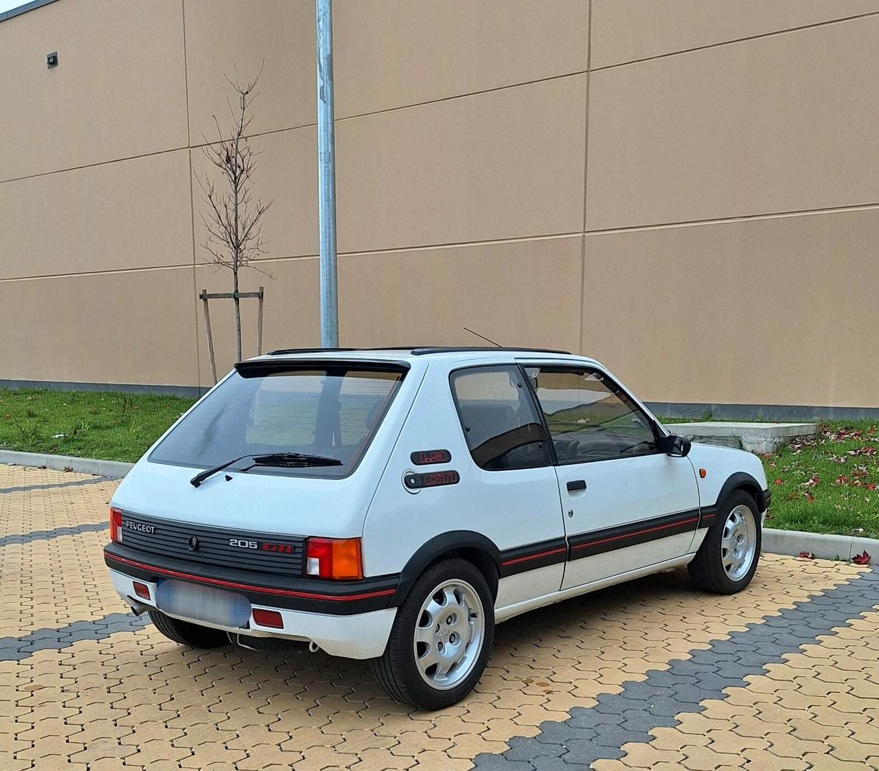 Peugeot 205 1.9 GTI - TETTO APRIBILE - RESTAURO TOTALE