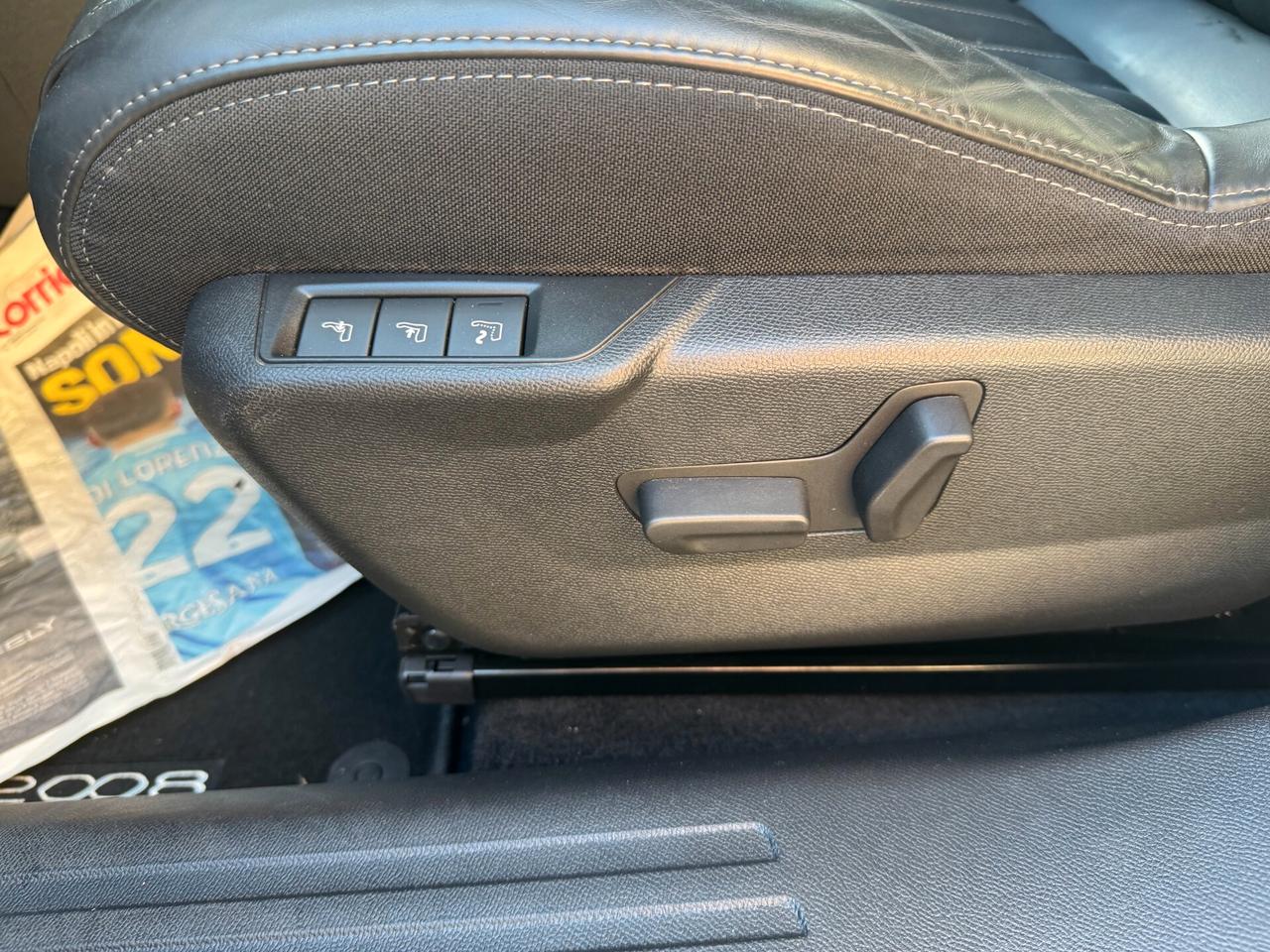 Peugeot 2008 BlueHDi 100 S&S Allure