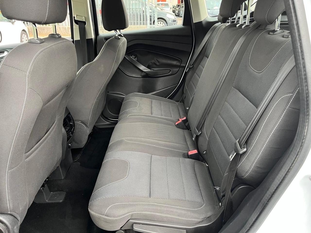 Ford Kuga 2.0 TDCi 140 CV 2WD DPF