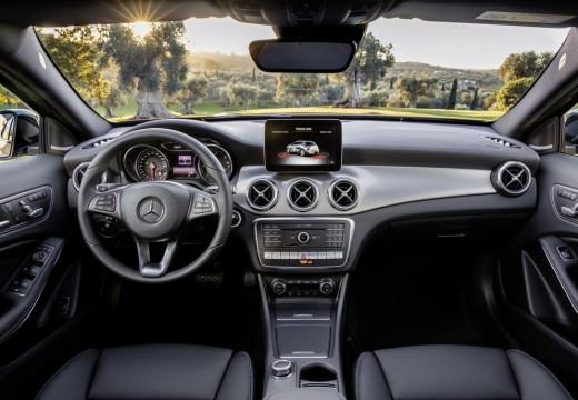 Mercedes-Benz GLA-X156 2017 - GLA 200 d Sport auto