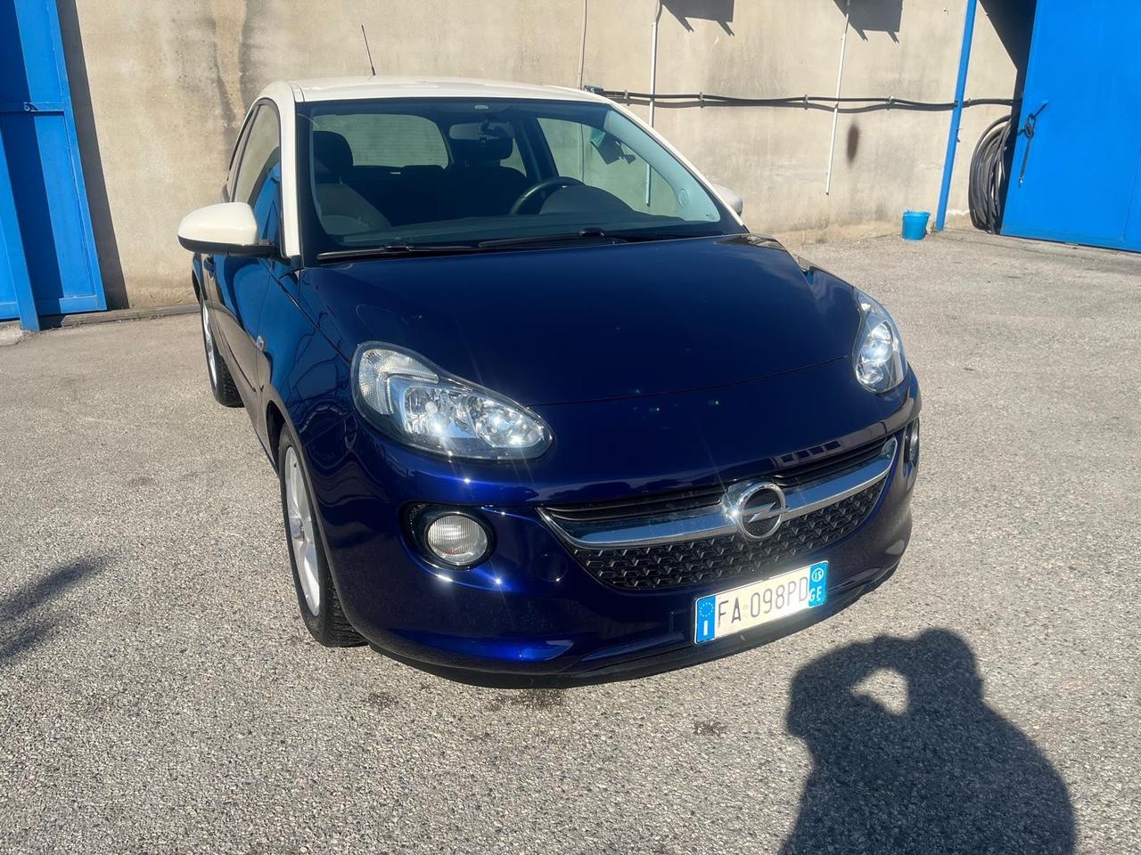 Opel adam 1.2 benz- full- km 77000-2015