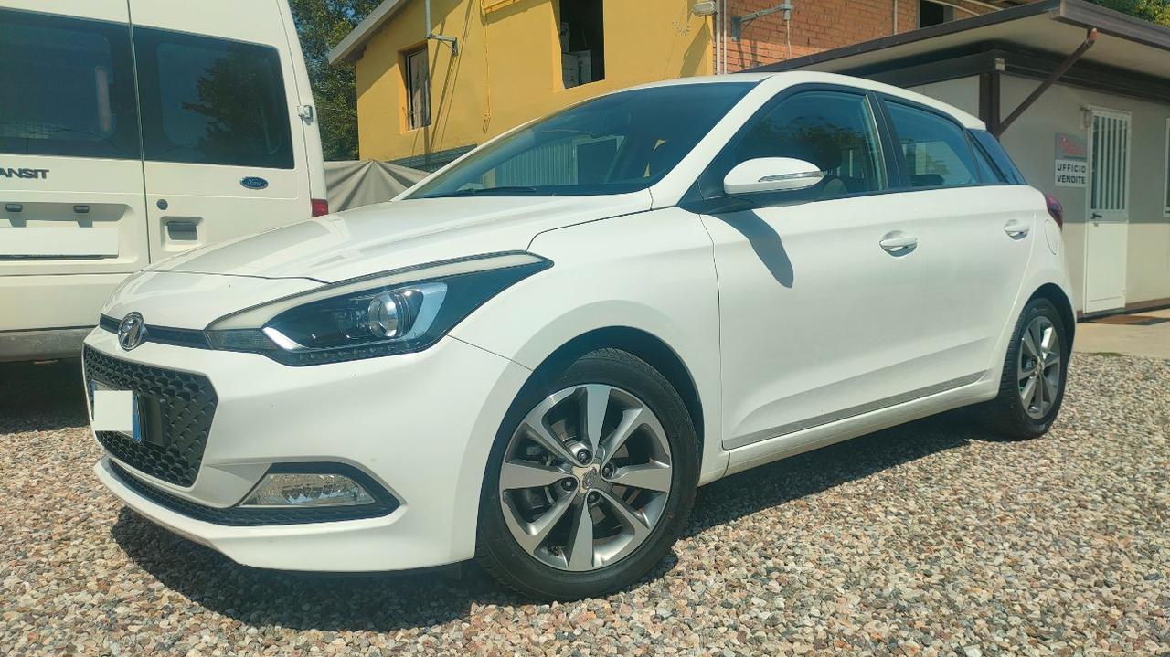 Hyundai i20 5 Porte 1.1 crdi Comfort 75cv