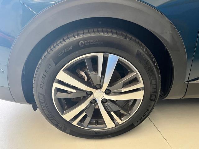 PEUGEOT 3008 PureTech Turbo 130 S&S Allure Pack
