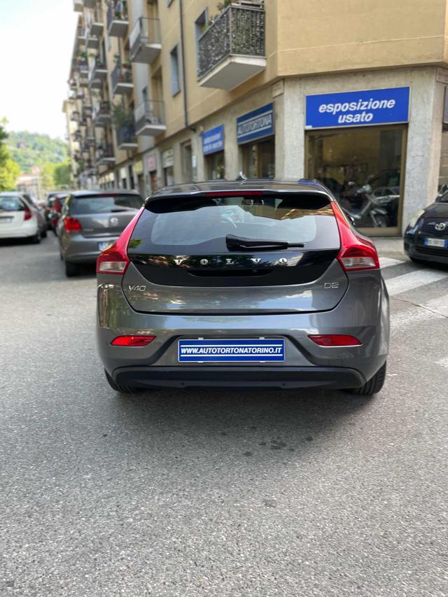 VOLVO V40 D2 1.6 Momentum
