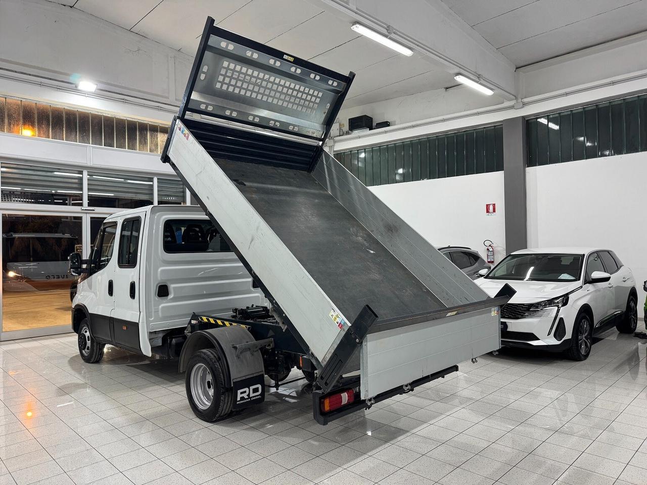 Daily 35C14 DOPPIA CABINA 7POSTI RIBALTABILE