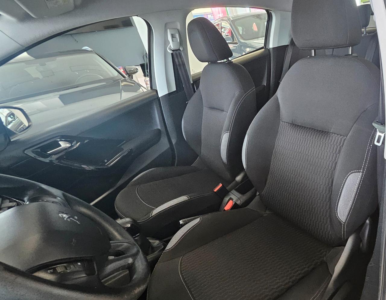 Peugeot 208 BlueHDi 75 5 porte Active