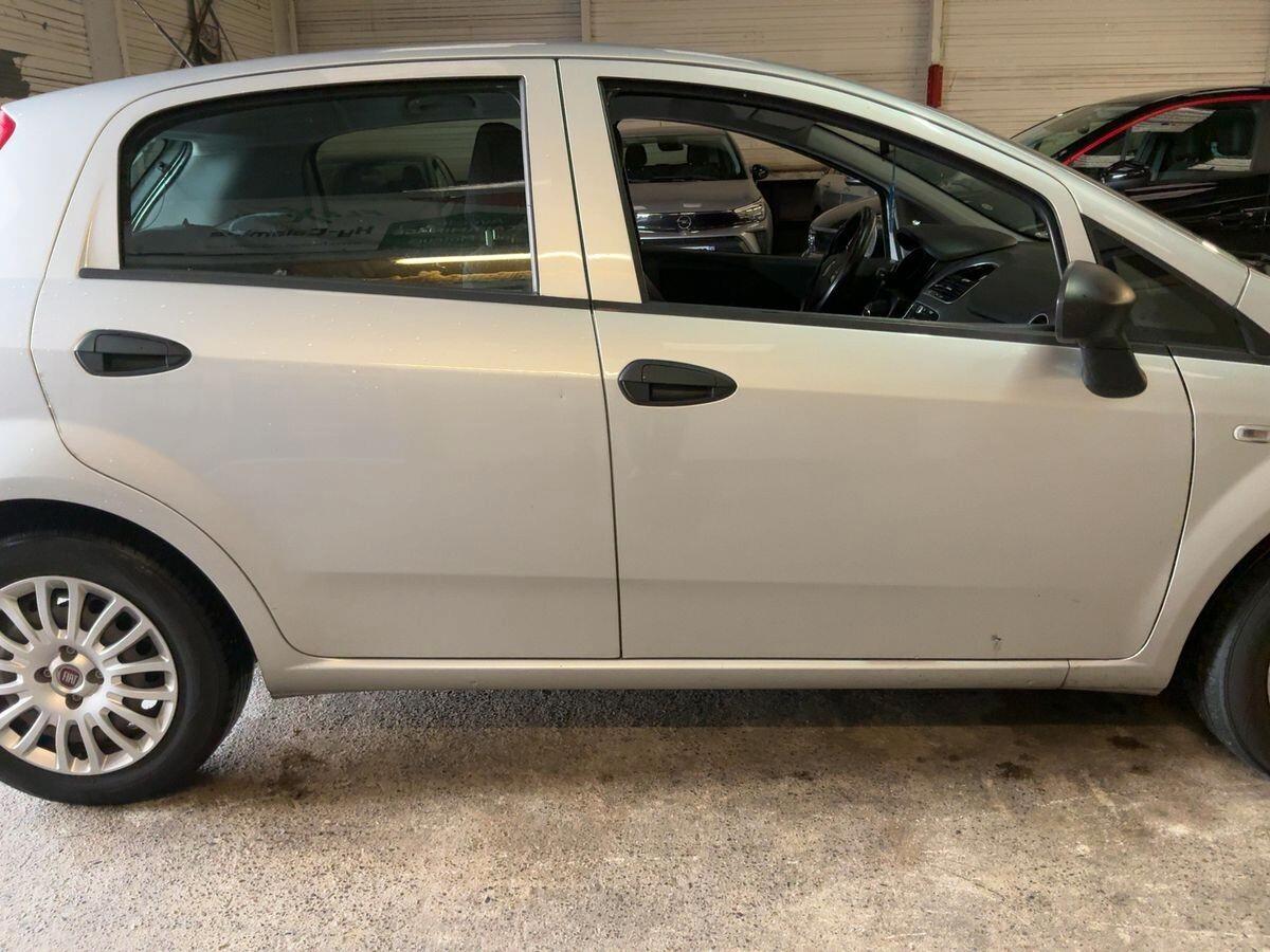 Fiat Punto BENZINA NAVIGATORE