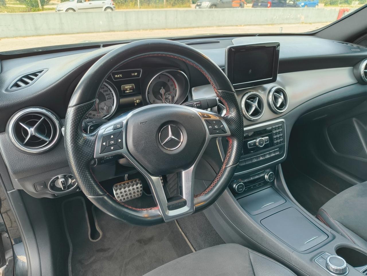 Mercedes-benz GLA 180 CDI Automatic PREMIUM