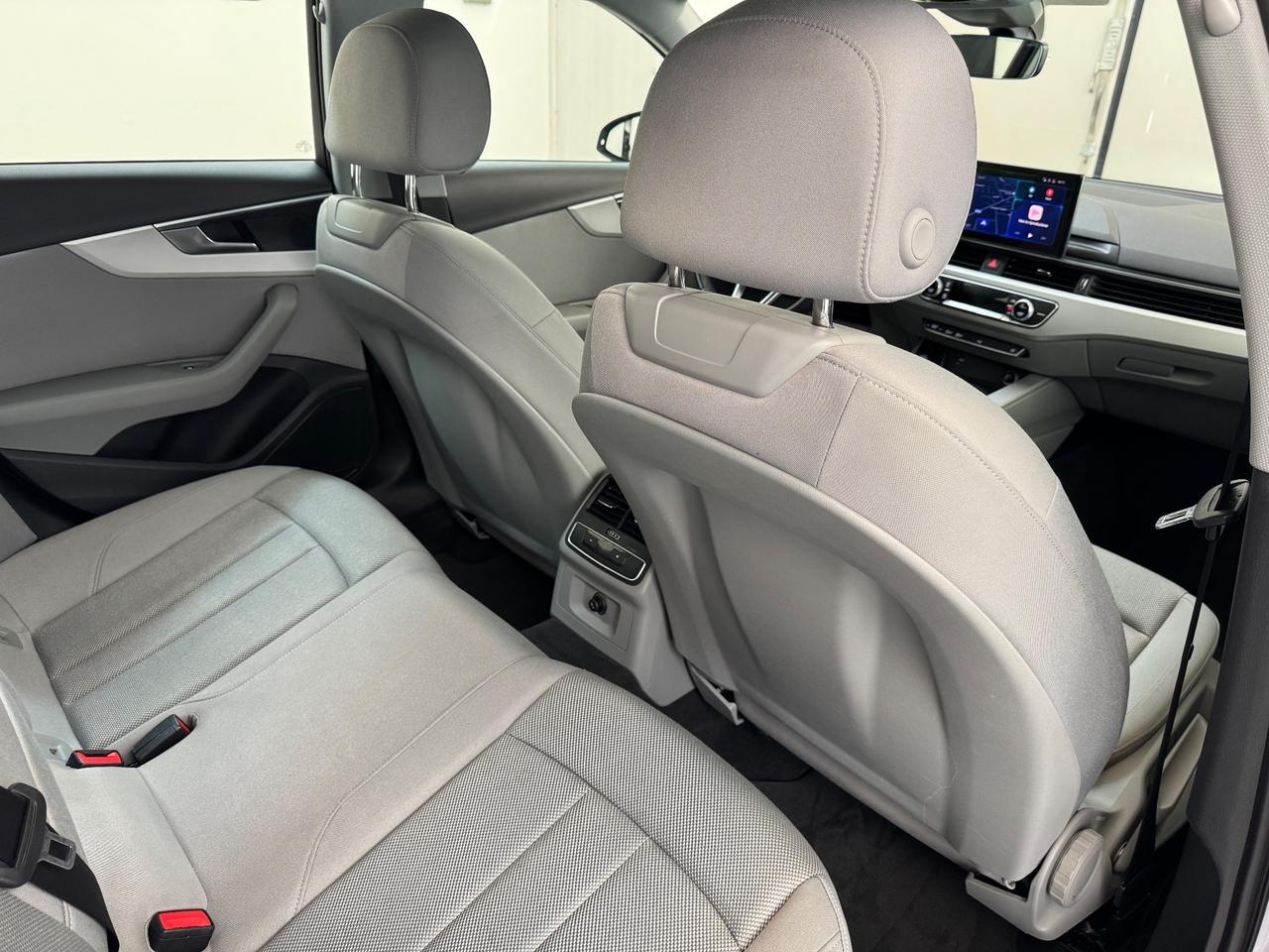 Audi A4 Avant 30 TDI/136 CV S tronic Business Advanced