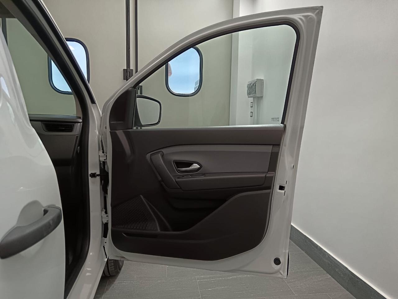 RENAULT EXPRESS FURGONE DIESEL SOLO 29000 KM