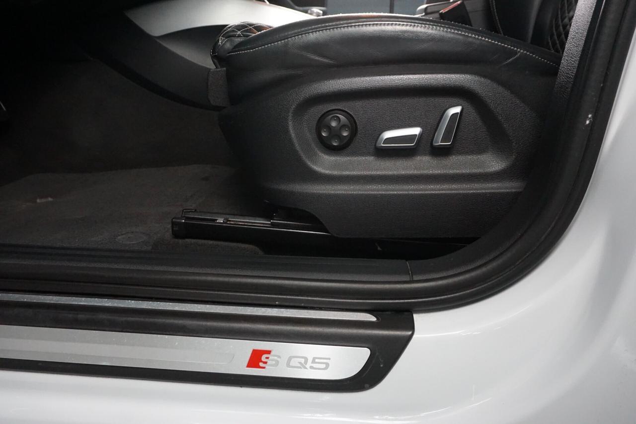 Audi SQ5 3.0 V6 TDI plus Biturbo quattro tiptronic