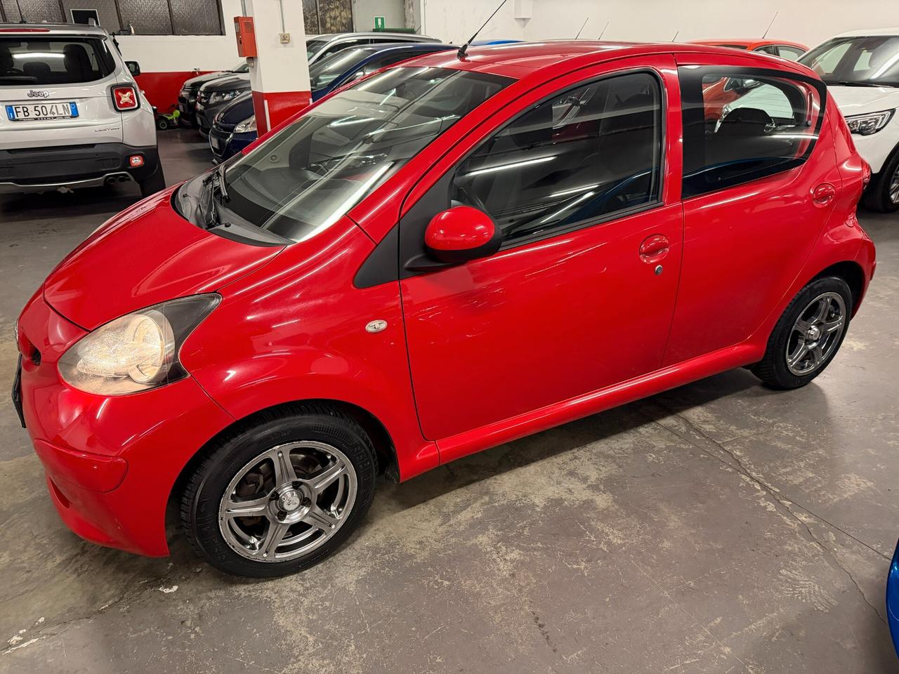 Toyota Aygo 1.0 12V VVT-i 5 porte Sol