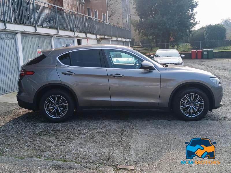 Alfa Romeo Stelvio 2.2 t Executive Q4 210cv auto