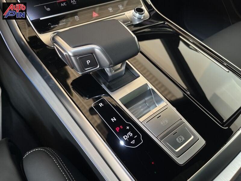 Audi Q8 50 TDI 286 CV quattro tiptronic S line*IN ARRIVO*