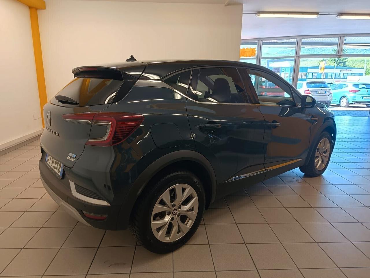 Renault Captur Plug-in Hybrid E-Tech 160 CV Intens