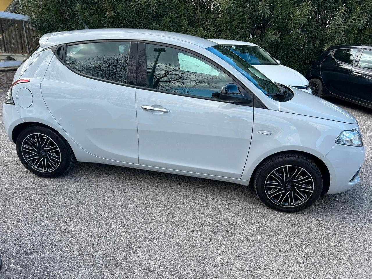 Lancia Ypsilon 1.2 69 CV 5 porte GPL Ecochic Gold