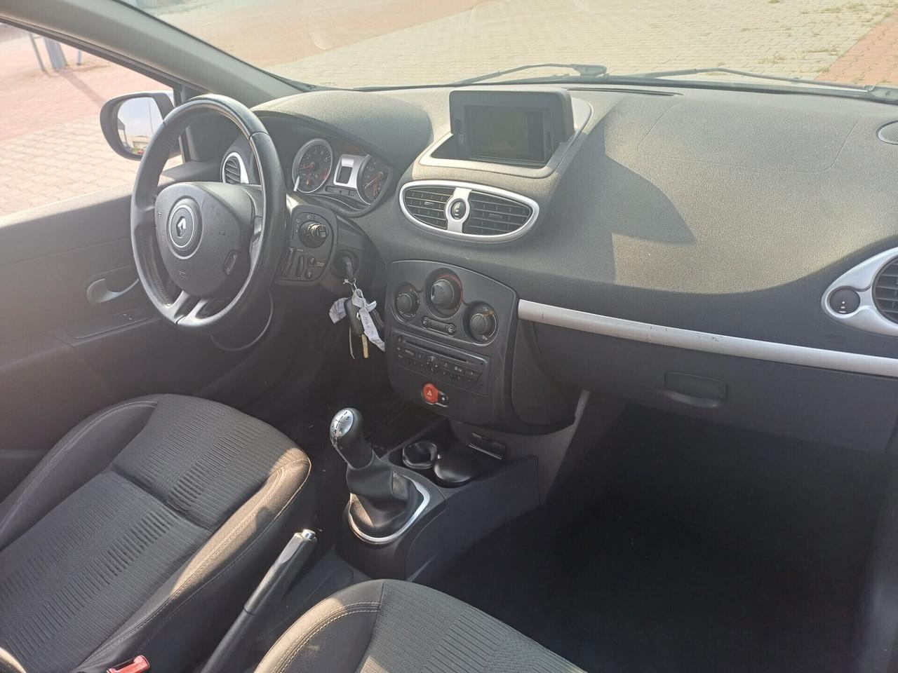 Renault Clio 1.2 16V 5 porte Dynamique