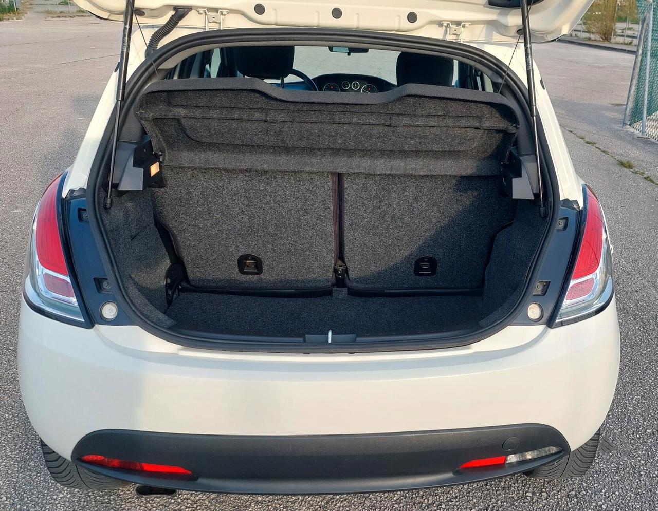 LANCIA YPSILON 1.2 - UNICO PROP - POCHI CHILOMETRI