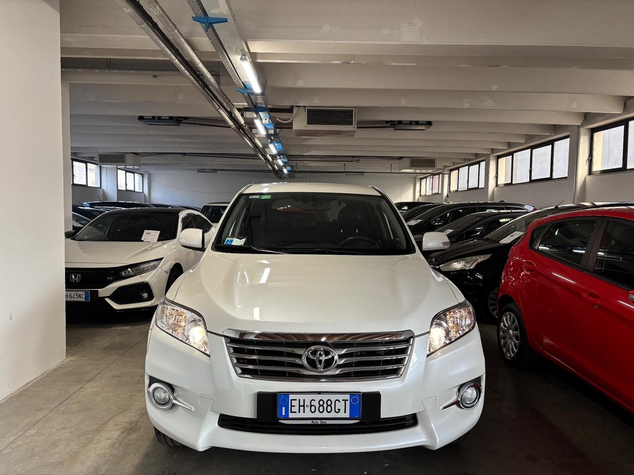 Toyota RAV 4 Crossover 2.2 D-Cat AUTOMATIC