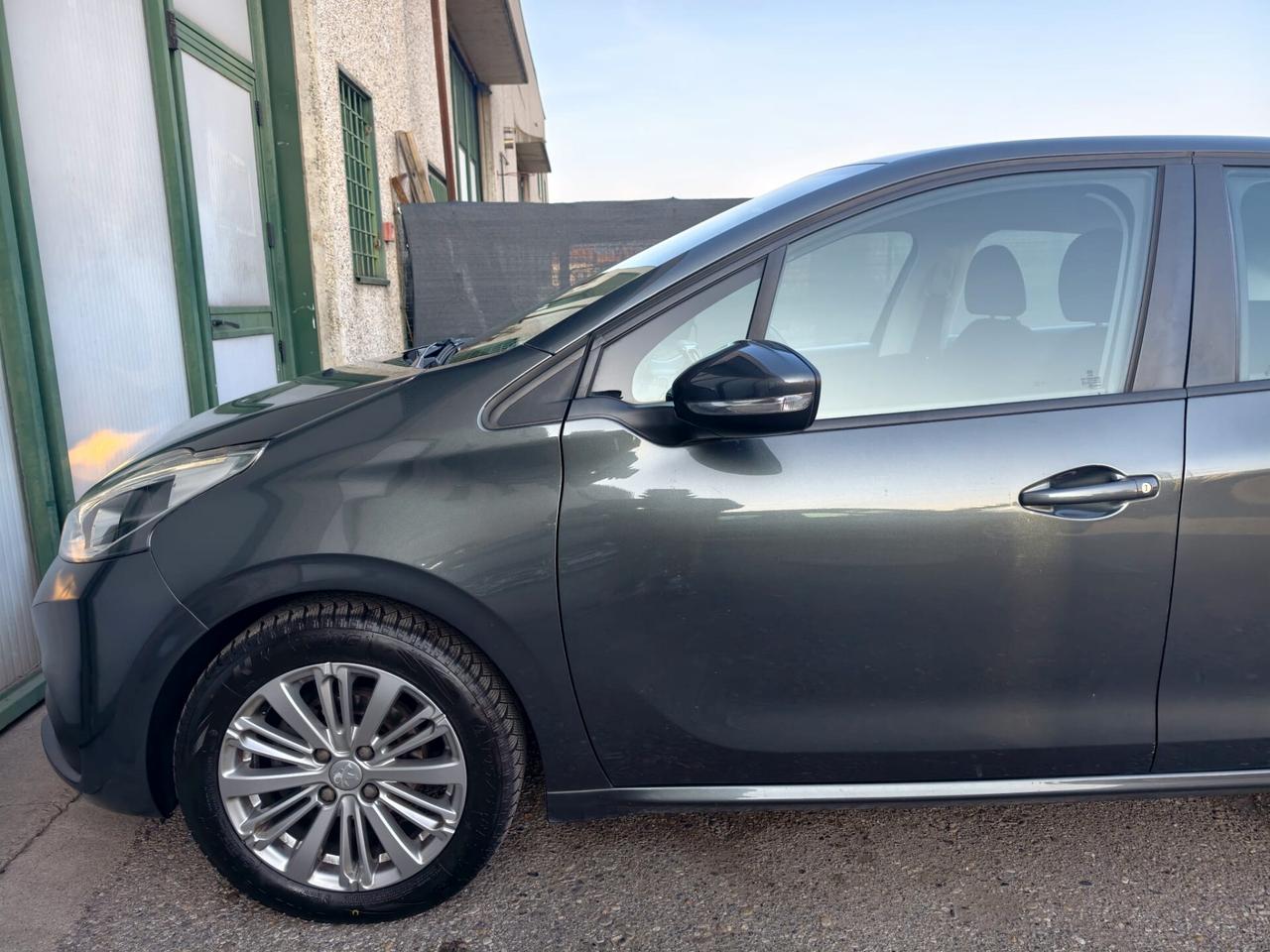 Peugeot 208 BENZINA 5 PORTE UNIPRO 2017