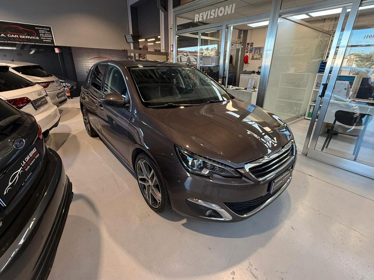 Peugeot 308 BlueHDi 120 CV Allure