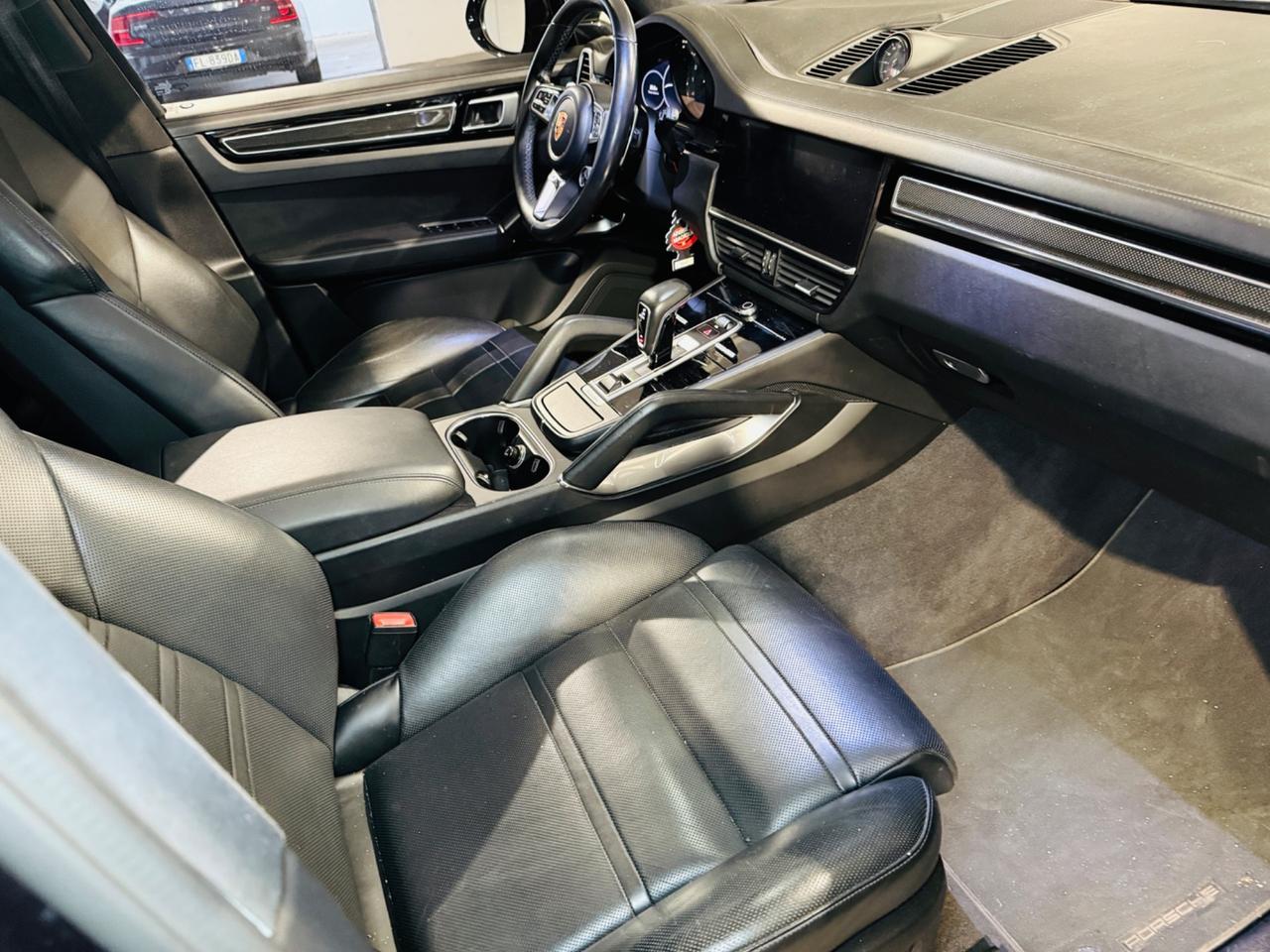Porsche Cayenne Coupe 4.0 Turbo