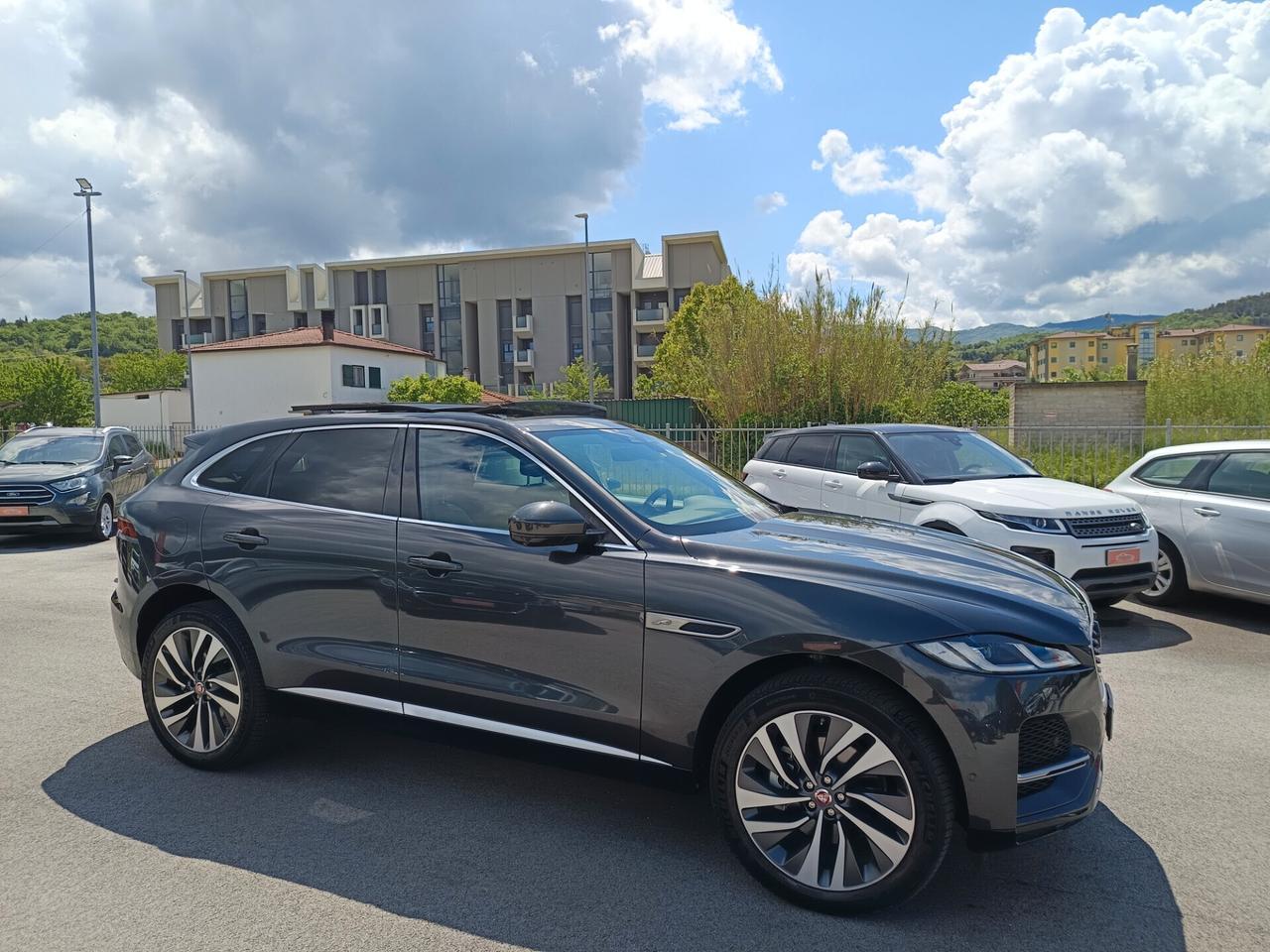 Jaguar F-Pace 2.0 D i4 MHEV 204 CV AWD aut. HSE